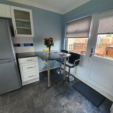Апартаменты Premier - Kenilworth House Holytown Экстерьер фото